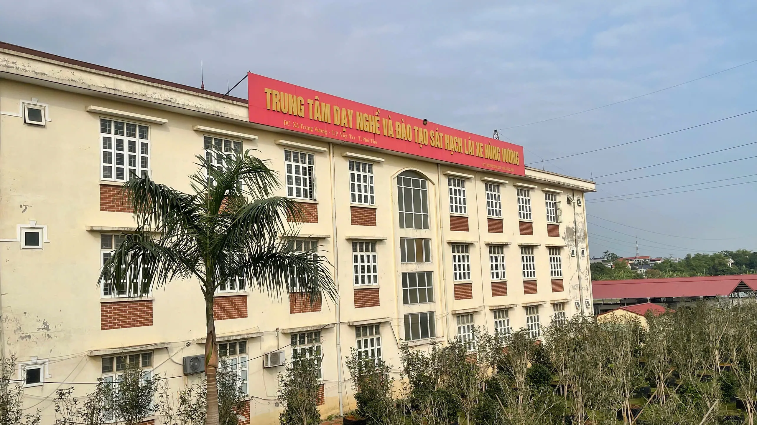 Hùng Vương Gallery 9